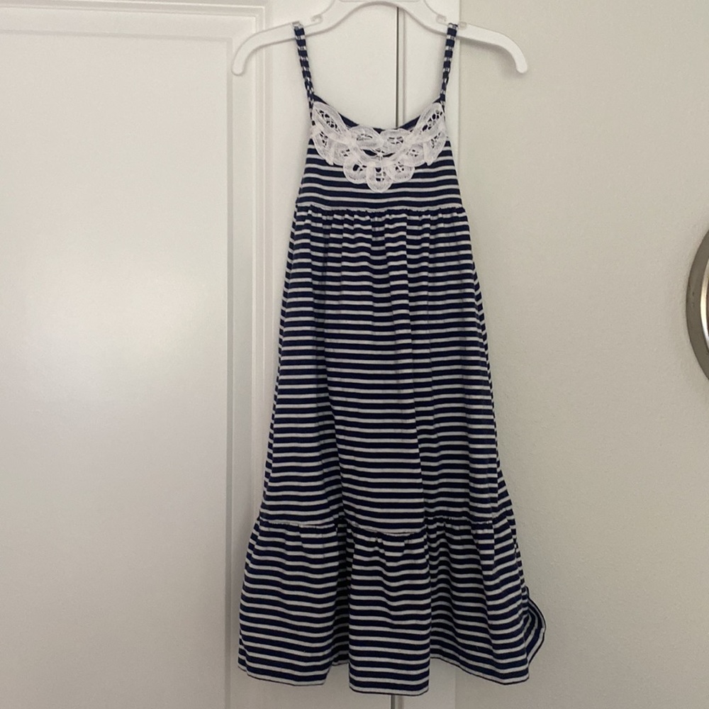 Baby Gap dress size 5. New!